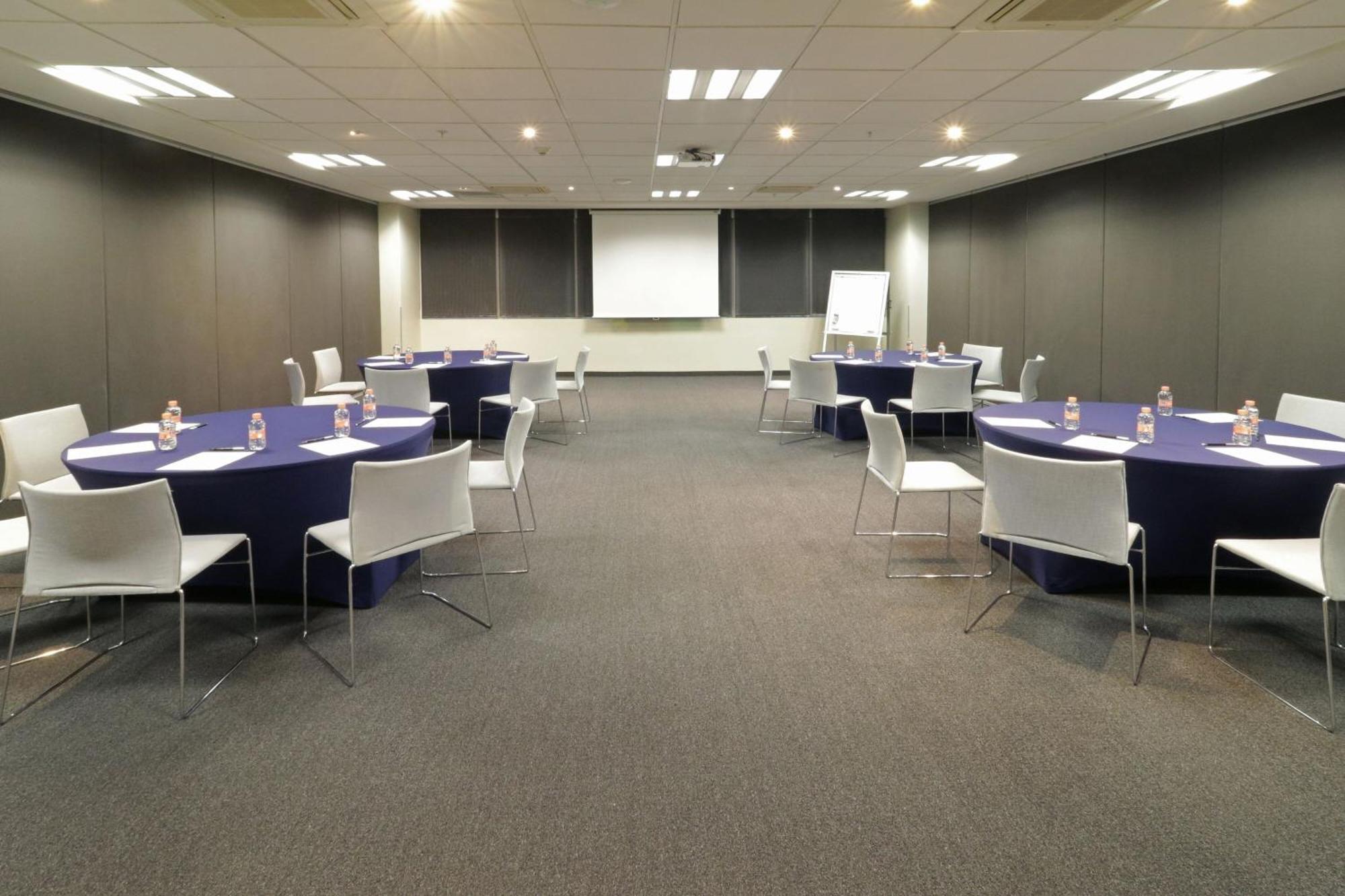 Hotel Express By Marriott Ciudad De Santa Fe